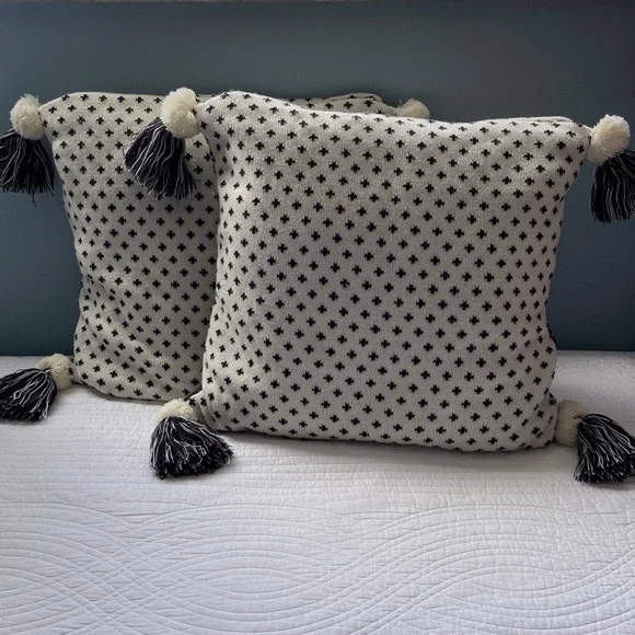 Brooks Brothers Fair Isle Sweater Knit Accent Pillow Covers Set of Two - Picture 9 of 16